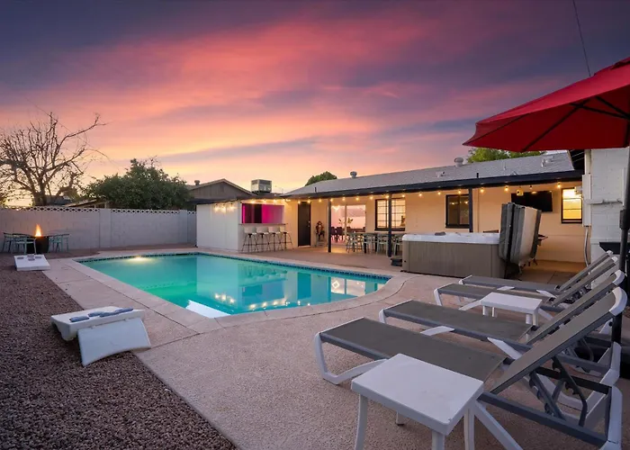 Girls Getaway Haven Outdoor Bar W Pool & Hot Tub * Scottsdale