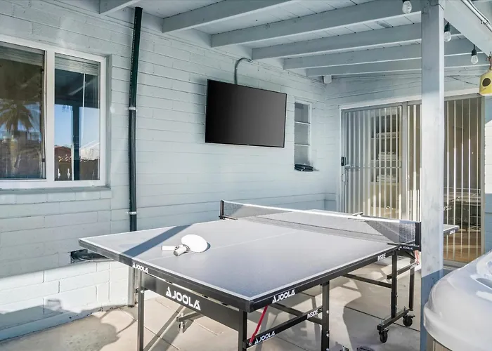 Holiday home Girls Getaway Haven Outdoor Bar W Pool & Hot Tub *